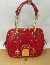lv-exotic-graciemmred-r.jpg
